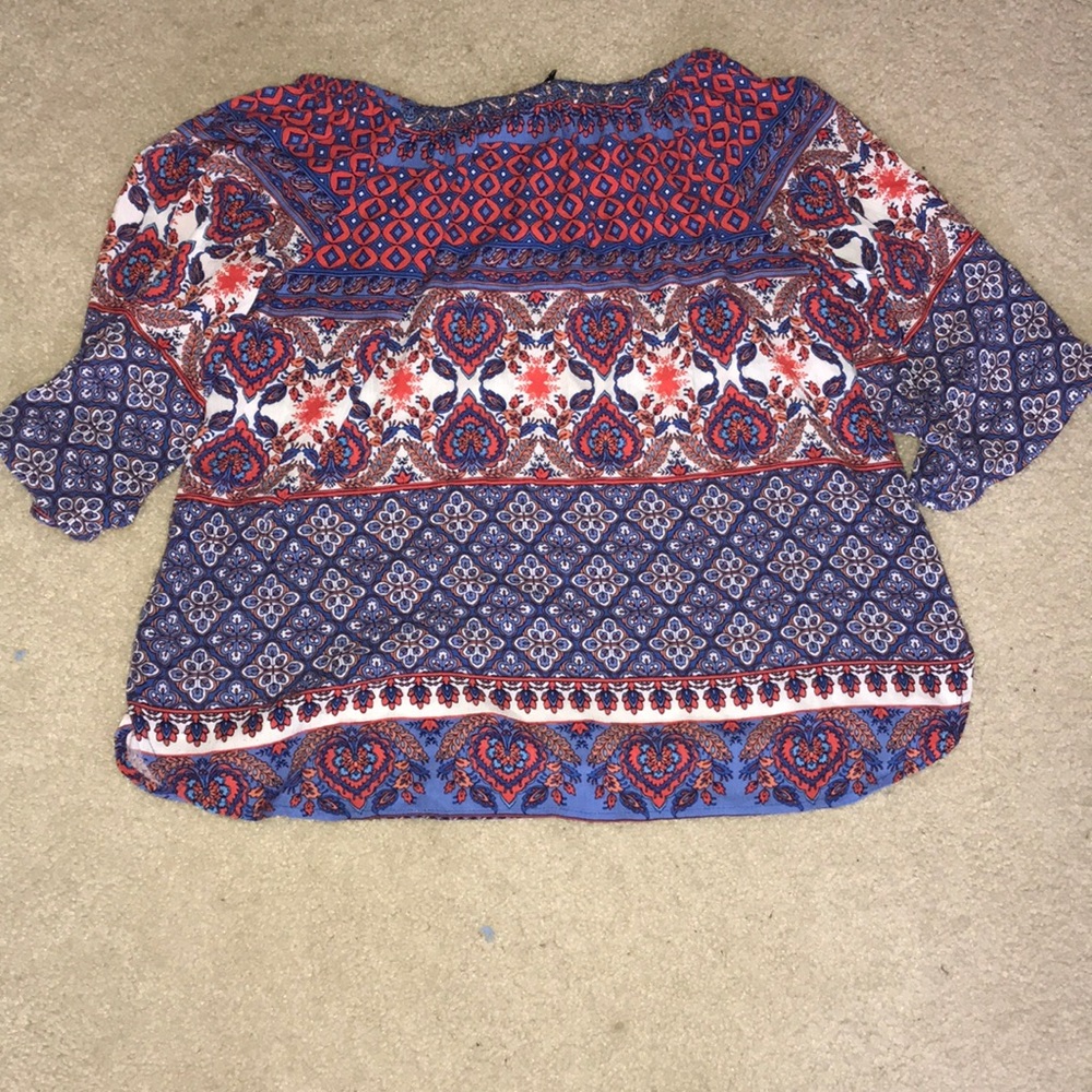 -Pattern Top - Picture 3 of 3